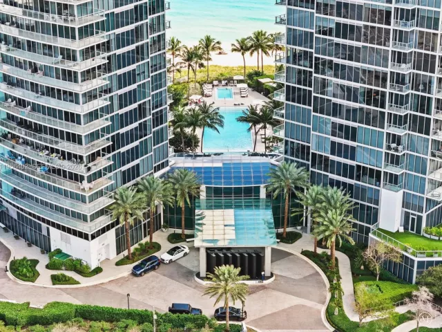 2-bedroom condo for rent in Fort Lauderdale - 2200 N Ocean Blvd N703 - MondialRealty