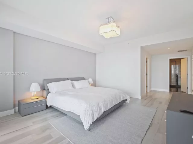 2-bedroom condo for rent in Fort Lauderdale - 2200 N Ocean Blvd N703 - MondialRealty