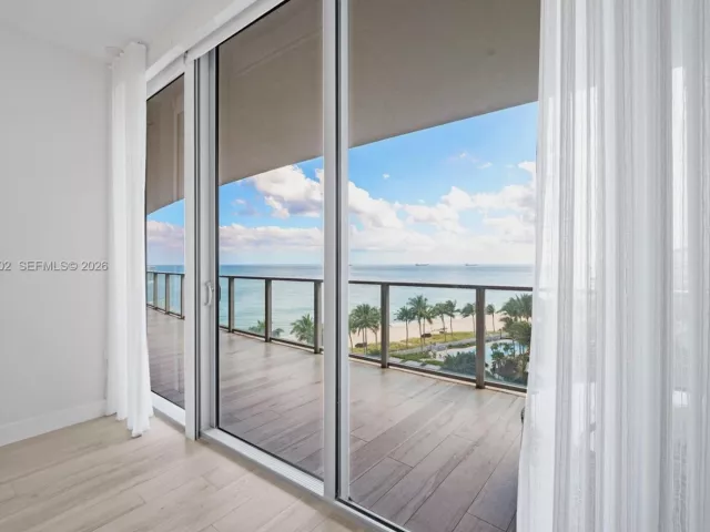 2-bedroom condo for rent in Fort Lauderdale - 2200 N Ocean Blvd N703 - MondialRealty