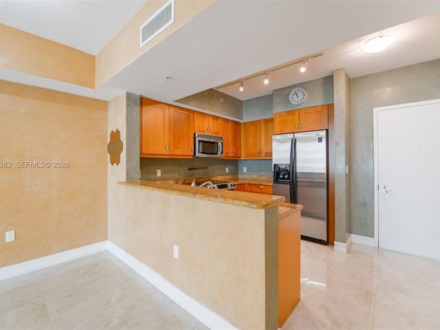 Apartment for rent  Unit #1408E - photo 7429179