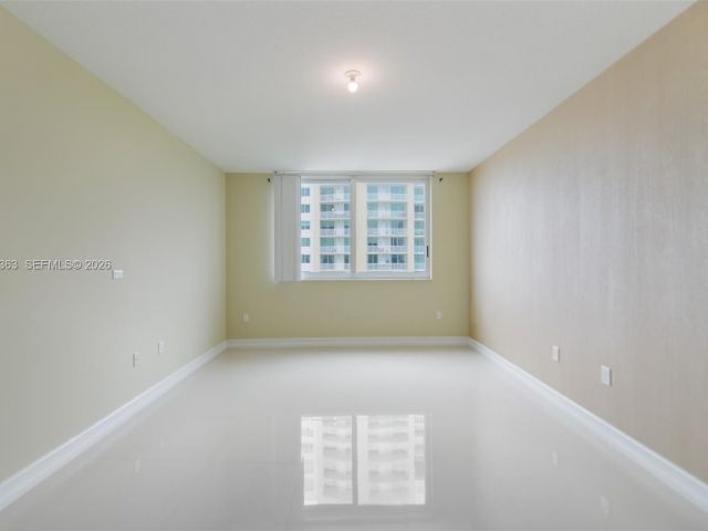 Apartment for rent  Unit #1408E - photo 7429184