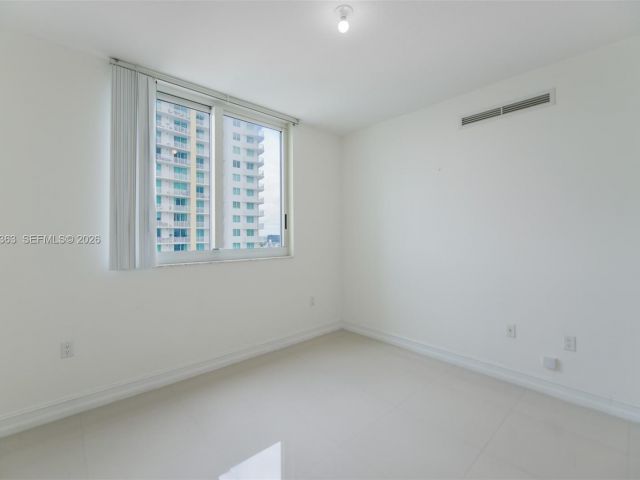 Apartment for rent  Unit #1408E - photo 7429189