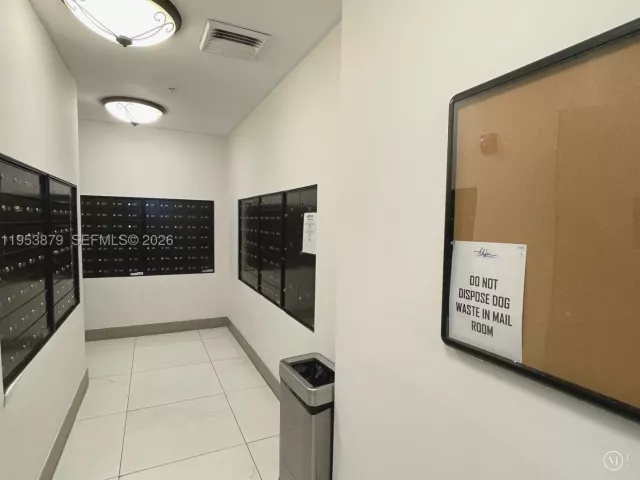 2-bedroom condo for sale in Aventura - 3001 NE 185th St 612 - MondialRealty
