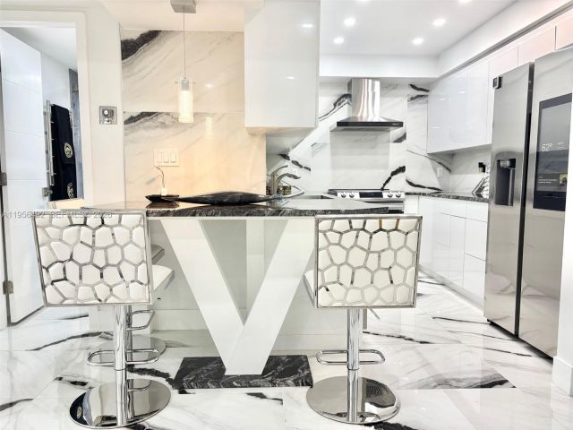 1-bedroom condo for sale in Hallandale Beach - 1965 S Ocean Dr 15B - MondialRealty