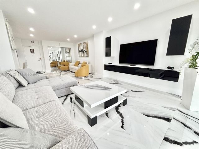 1-bedroom condo for sale in Hallandale Beach - 1965 S Ocean Dr 15B - MondialRealty