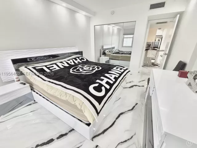 1-bedroom condo for sale in Hallandale Beach - 1965 S Ocean Dr 15B - MondialRealty