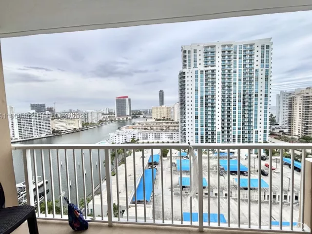 1-bedroom condo for sale in Hallandale Beach - 1965 S Ocean Dr 15B - MondialRealty