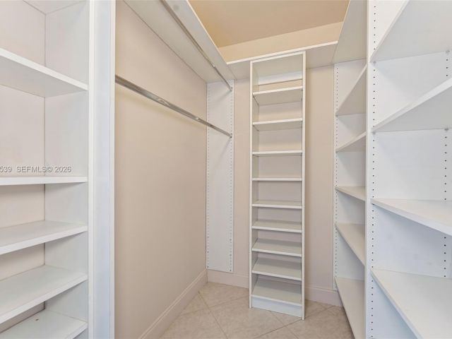 Apartment for rent  Unit # - photo 7413332