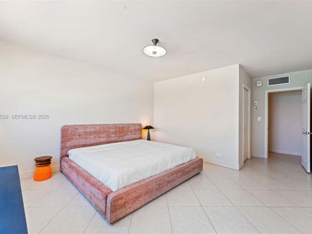 Apartment for rent  Unit # - photo 7413335