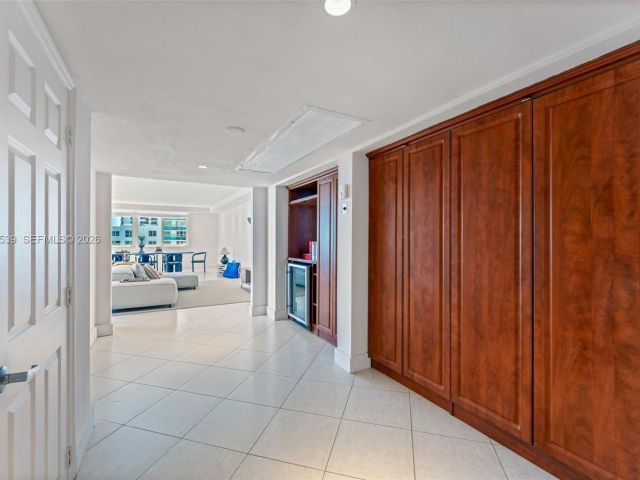 Apartment for rent  Unit # - photo 7413340