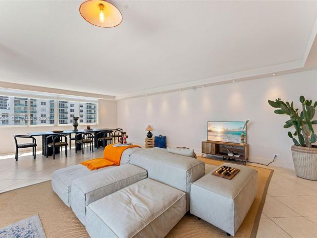 Apartment for rent  Unit # - photo 7413344