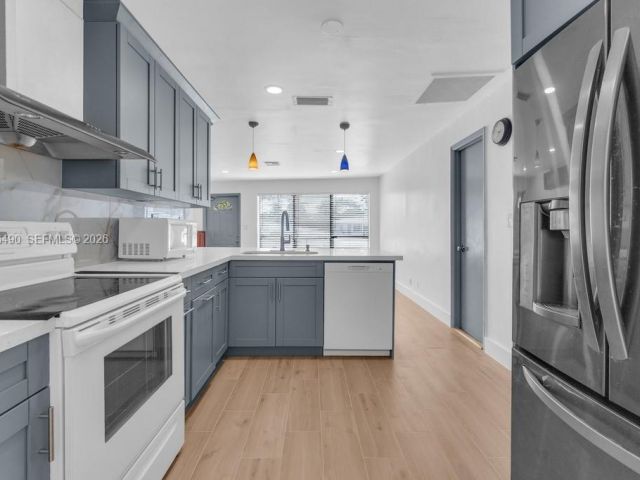 3-bedroom home for rent in Pompano Beach - 1101 NE 24th Ct - MondialRealty