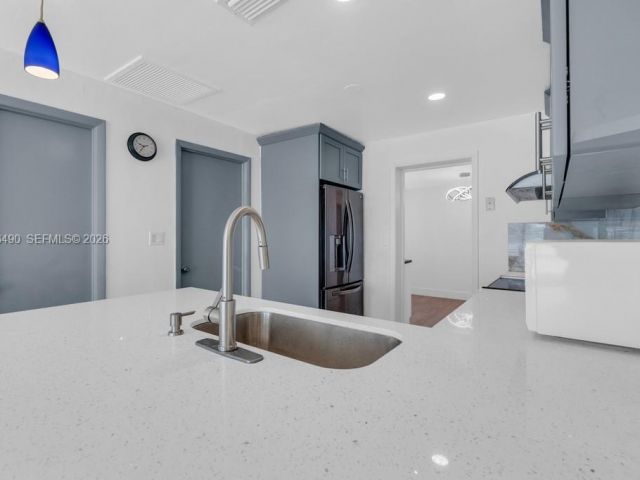 3-bedroom home for rent in Pompano Beach - 1101 NE 24th Ct - MondialRealty