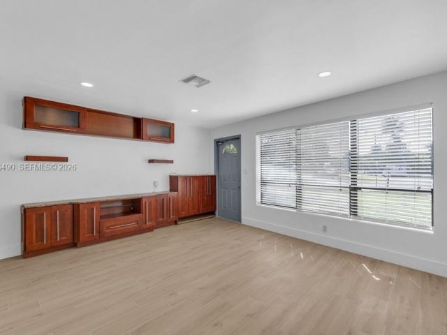 3-bedroom home for rent in Pompano Beach - 1101 NE 24th Ct - MondialRealty