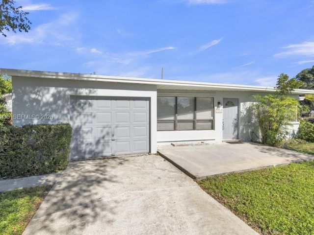 3-bedroom home for rent in Pompano Beach - 1101 NE 24th Ct - MondialRealty
