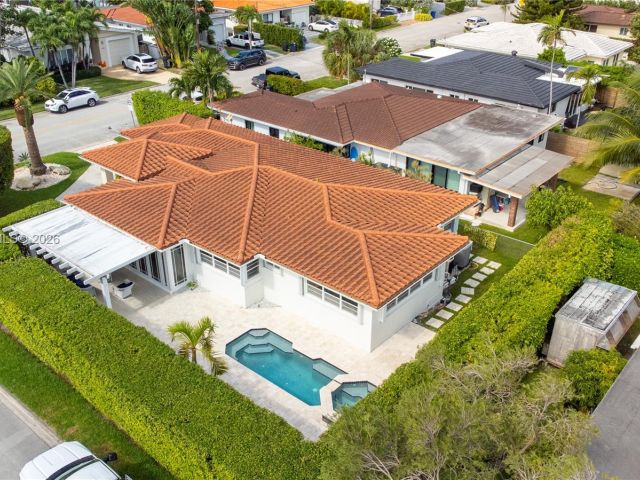 Home for sale at 8801 Dickens Ave - photo 7522029