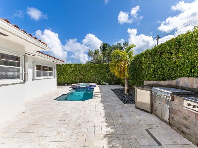 Home for sale at 8801 Dickens Ave - photo 7522034