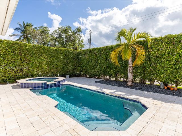 Home for sale at 8801 Dickens Ave - photo 7522036