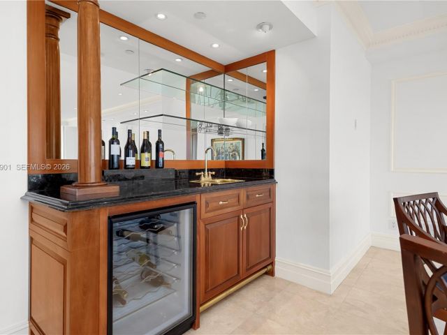 Apartment for sale  Unit #608 - photo 7302170