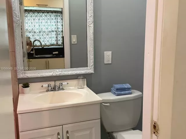 3-bedroom home for rent in Hallandale Beach -  - MondialRealty