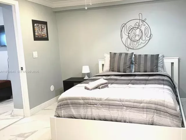 3-bedroom home for rent in Hallandale Beach -  - MondialRealty