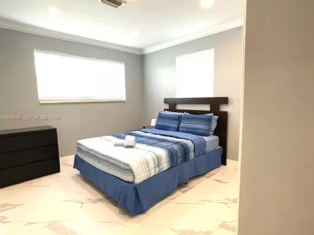 3-bedroom home for rent in Hallandale Beach -  - MondialRealty