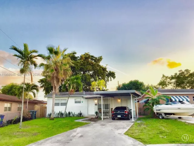 3-bedroom home for rent in Hallandale Beach -  - MondialRealty