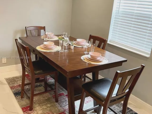 3-bedroom home for rent in Hallandale Beach -  - MondialRealty