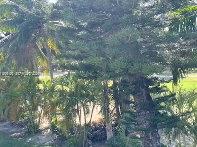 3-bedroom home for sale in Aventura - 20408 NE 34th Ct 21 - MondialRealty