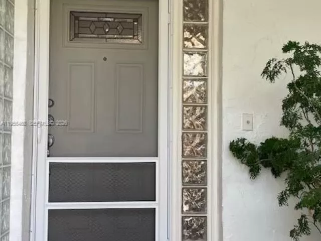 3-bedroom home for sale in Aventura - 20408 NE 34th Ct 21 - MondialRealty