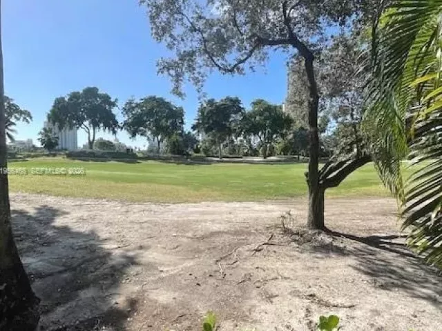 3-bedroom home for sale in Aventura - 20408 NE 34th Ct 21 - MondialRealty