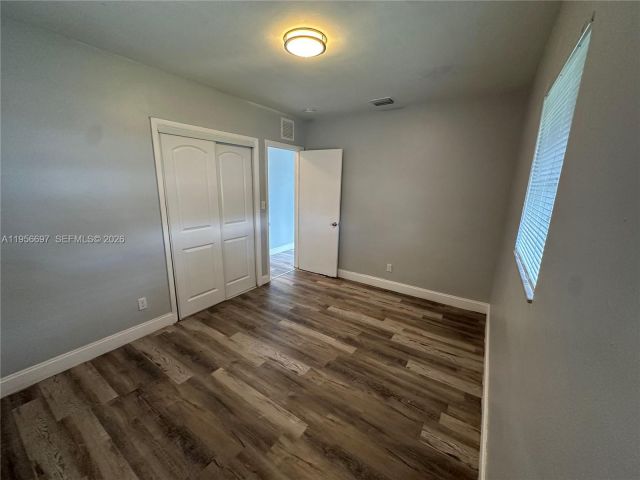 Home for rent at 1306 NW 11th Pl - photo 7462922