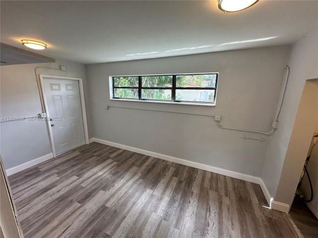 Home for rent at 1306 NW 11th Pl - photo 7462926