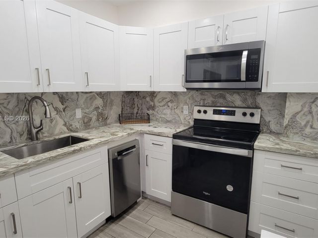 1-bedroom condo for sale in Hallandale Beach - 1965 S Ocean Dr ME - MondialRealty