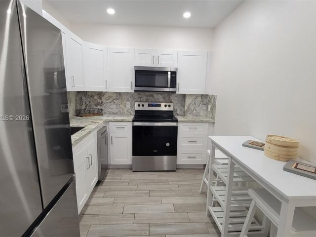 1-bedroom condo for sale in Hallandale Beach - 1965 S Ocean Dr ME - MondialRealty