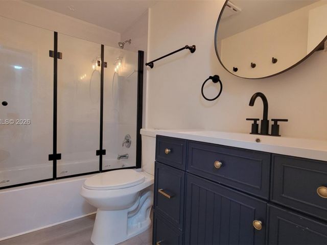 1-bedroom condo for sale in Hallandale Beach - 1965 S Ocean Dr ME - MondialRealty