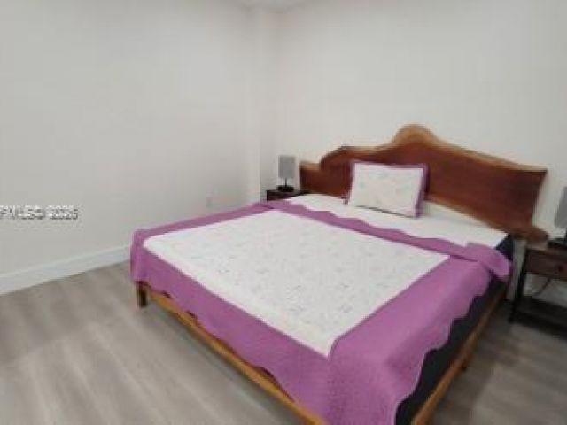 1-bedroom condo for sale in Hallandale Beach - 1965 S Ocean Dr ME - MondialRealty