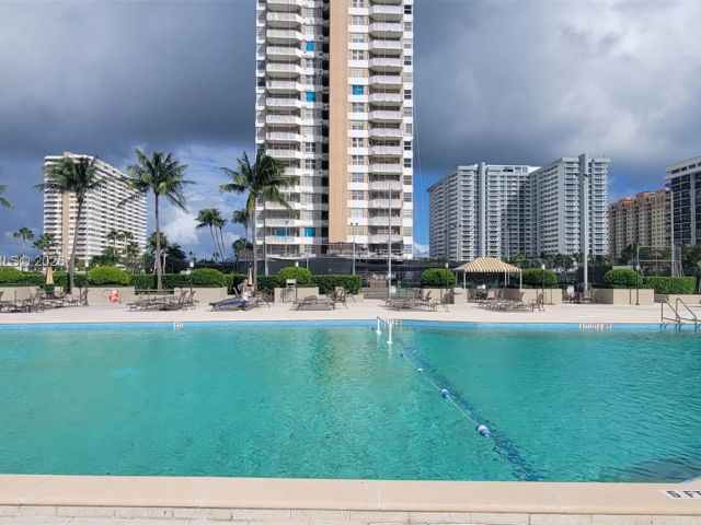 1-bedroom condo for sale in Hallandale Beach - 1965 S Ocean Dr ME - MondialRealty