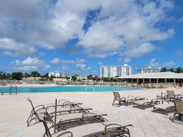 1-bedroom condo for sale in Hallandale Beach - 1965 S Ocean Dr ME - MondialRealty