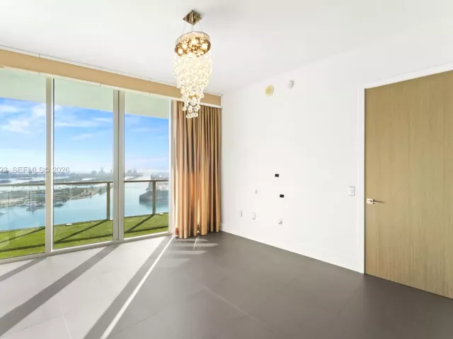 2-bedroom condo for rent in Miami - 1100 Biscayne Blvd 4502 - MondialRealty