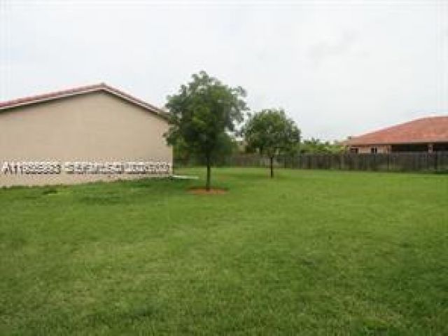 4-bedroom home for rent in Miami - 12997 SW 219th Ter 12997 - MondialRealty