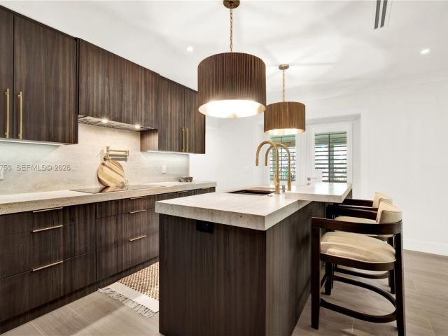 Home for sale at 600 San Antonio Ave - photo 7470689