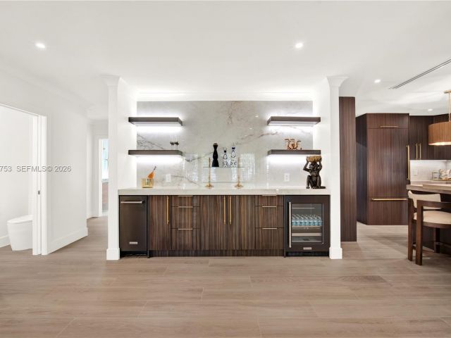 Home for sale at 600 San Antonio Ave - photo 7470695