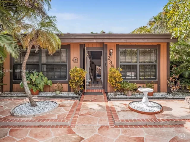 2-bedroom home for sale in Pembroke Pines - 2350 Elm Ct - MondialRealty