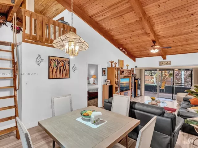 2-bedroom home for sale in Pembroke Pines - 2350 Elm Ct - MondialRealty