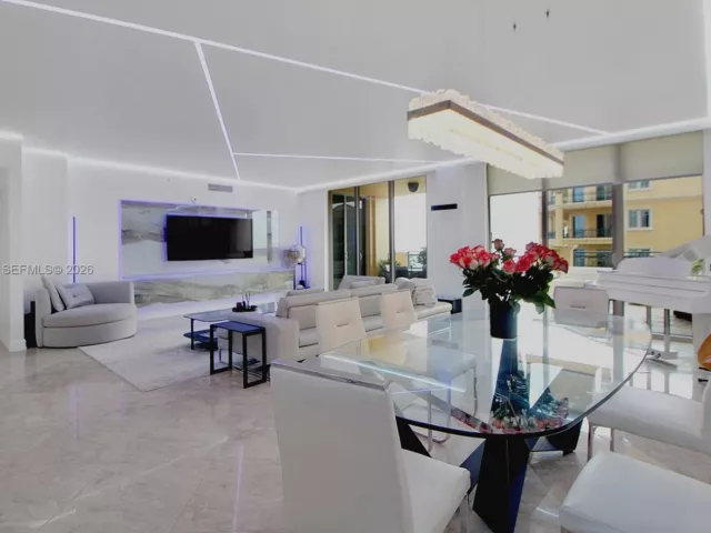 3-bedroom condo for sale in Hollywood - 3501 N Ocean Dr 4C - MondialRealty