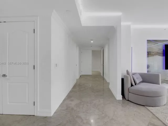 3-bedroom condo for sale in Hollywood - 3501 N Ocean Dr 4C - MondialRealty