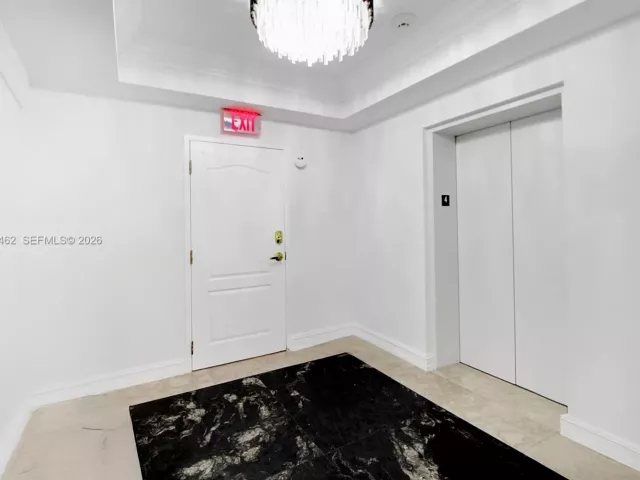 3-bedroom condo for sale in Hollywood - 3501 N Ocean Dr 4C - MondialRealty