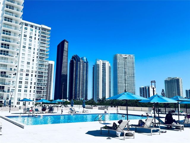 2-bedroom condo for rent in Sunny Isles Beach - 230 174th St 410 - MondialRealty