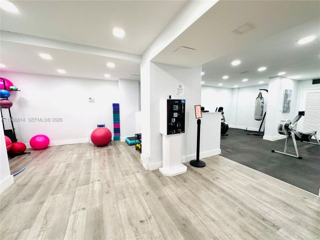 2-bedroom condo for rent in Sunny Isles Beach - 230 174th St 410 - MondialRealty